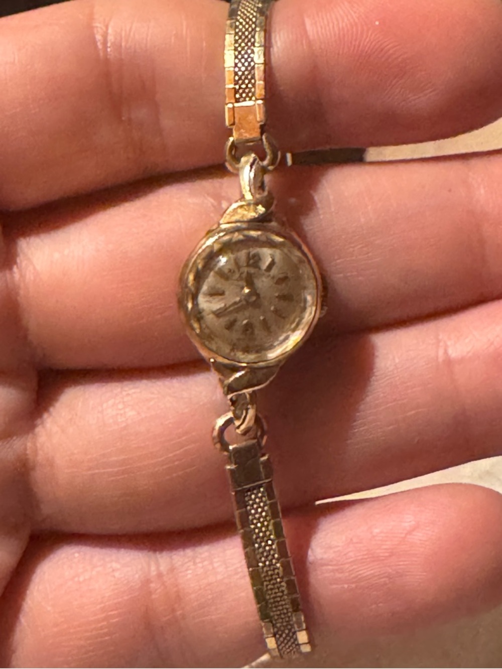 Vintage Lucien Piccard 14K Gold Ladies Cocktail Watch & Heart-Shaped Gold Box - Picture 3 of 9